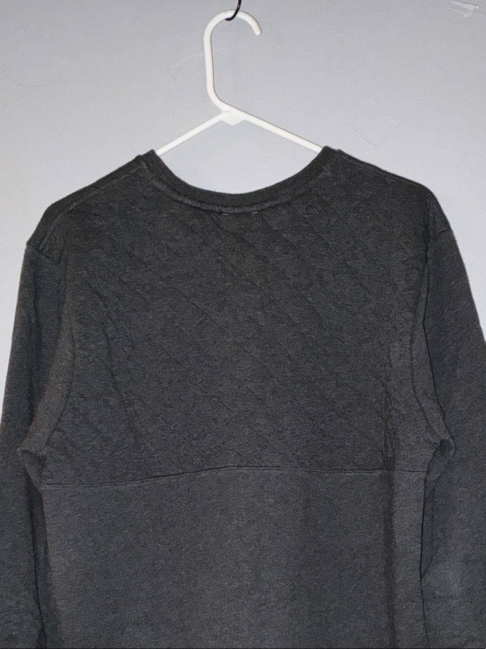 Patagonia Women’s Black Pullover Crew Sweatshirt - Picture 5 of 16